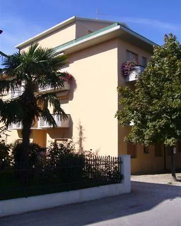 Triestina Apartmán *